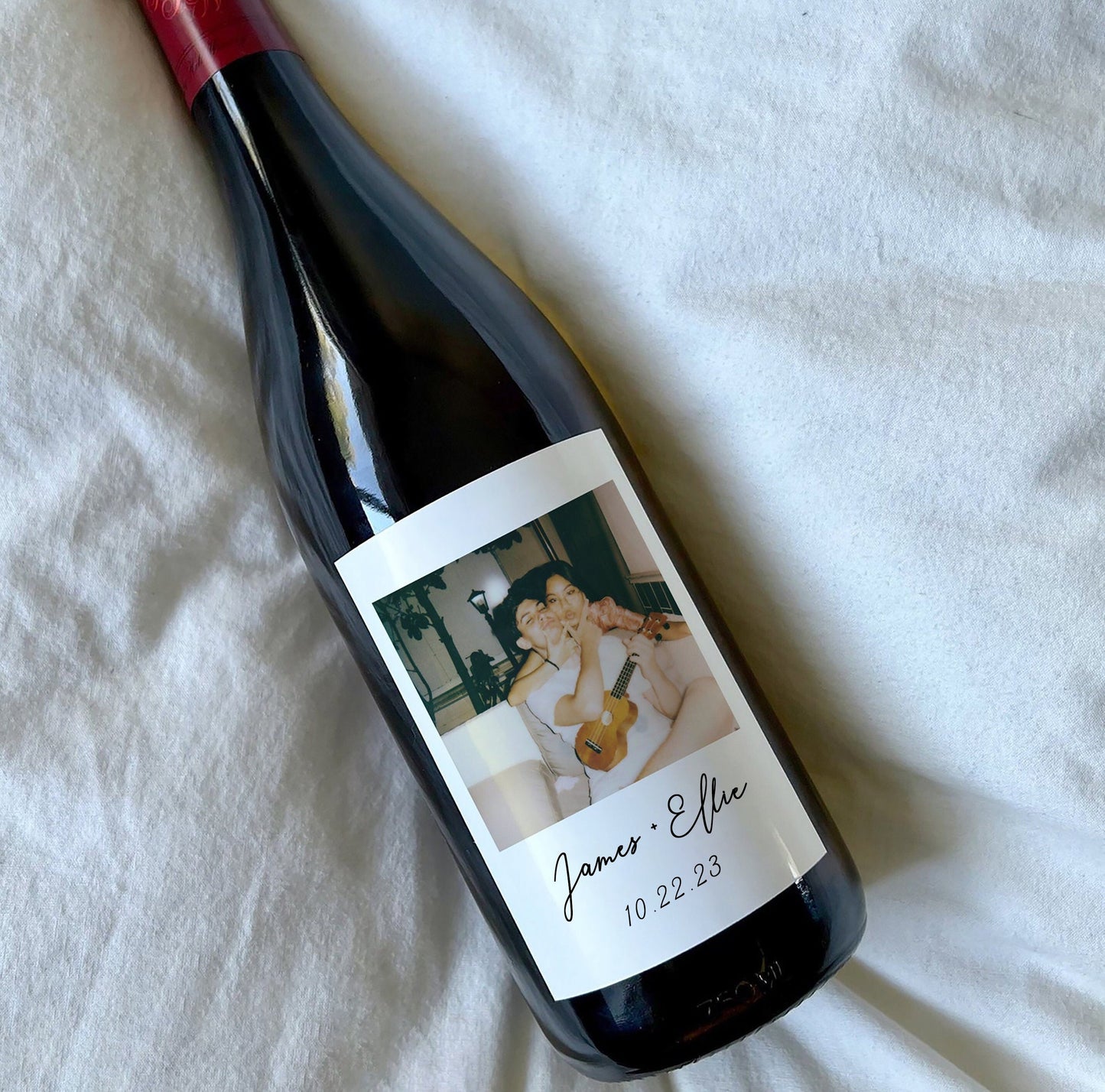 Romantic custom wine label featuring a couple's photo and anniversary date. Ideal for weddings, engagements, and anniversaries.