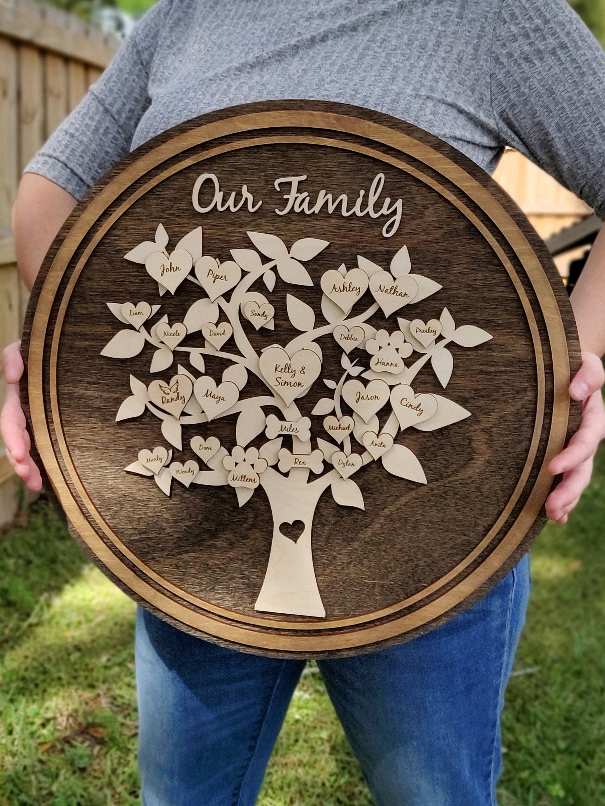 Personalized Wooden Family Tree - Dreamy Custom