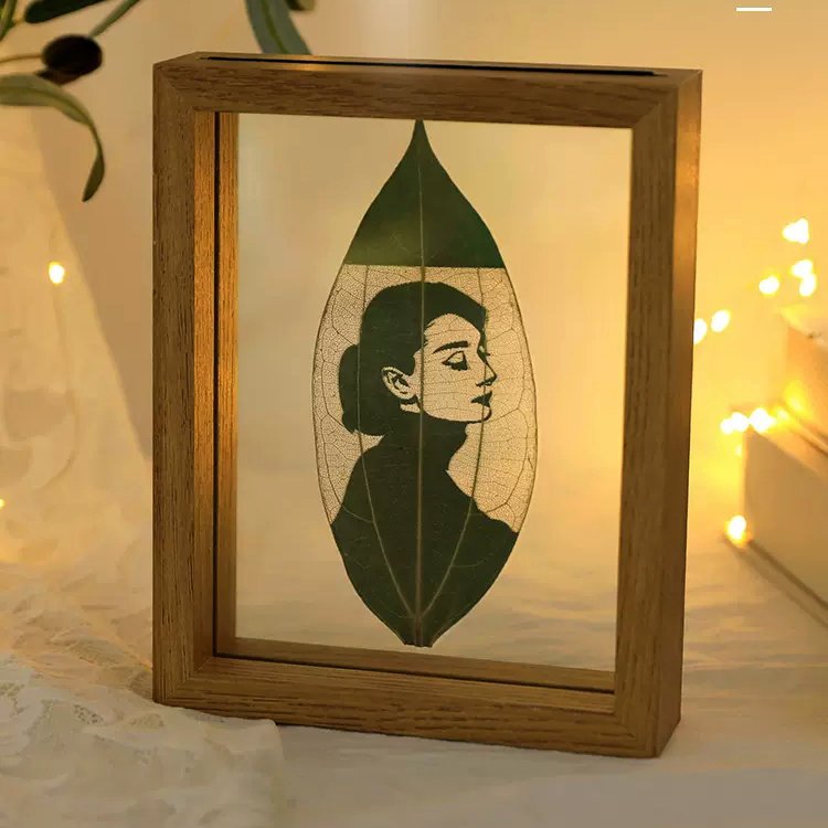 Customized Leaf Engraving Photo Frame