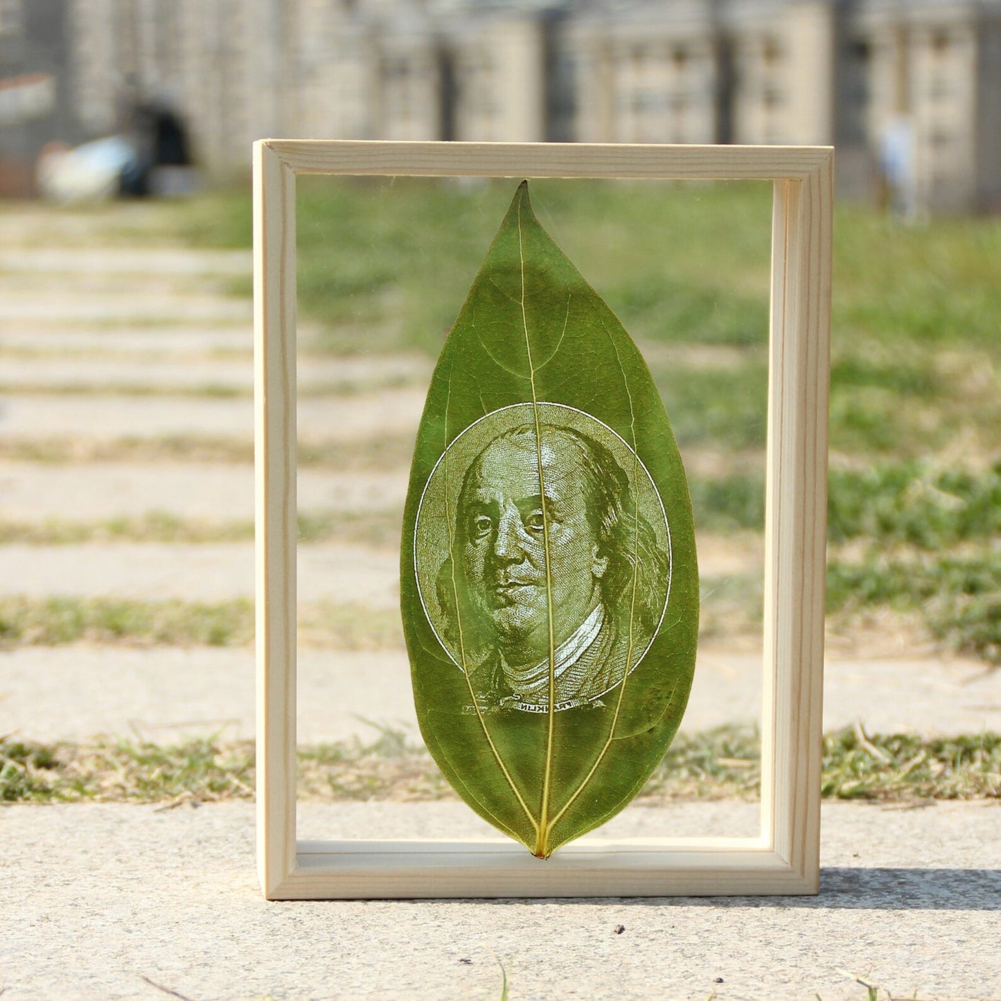 Customized Leaf Engraving Photo Frame