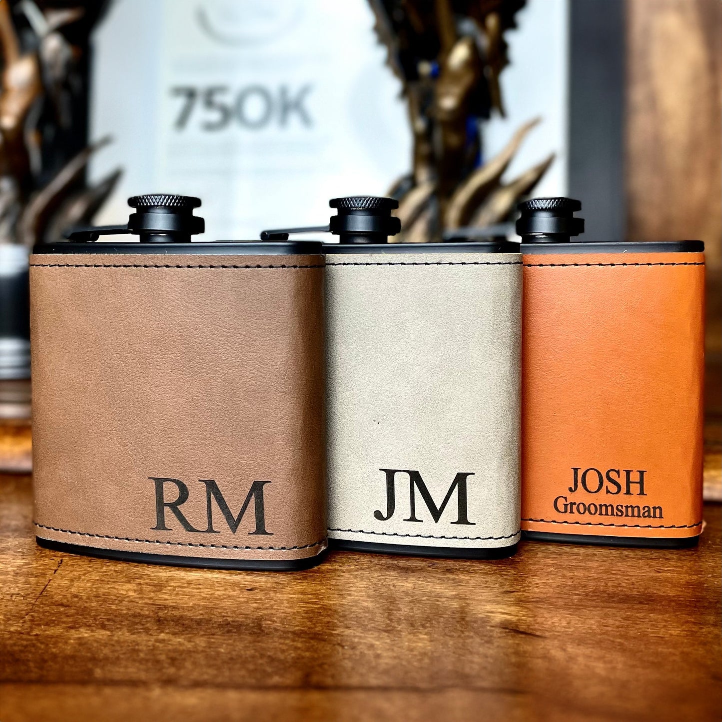 personized-leather-flasks-for-men