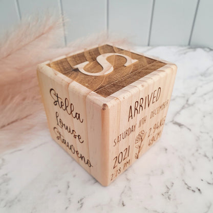 font-Engraved-Wooden-Keepsake-baby-birth-gifts