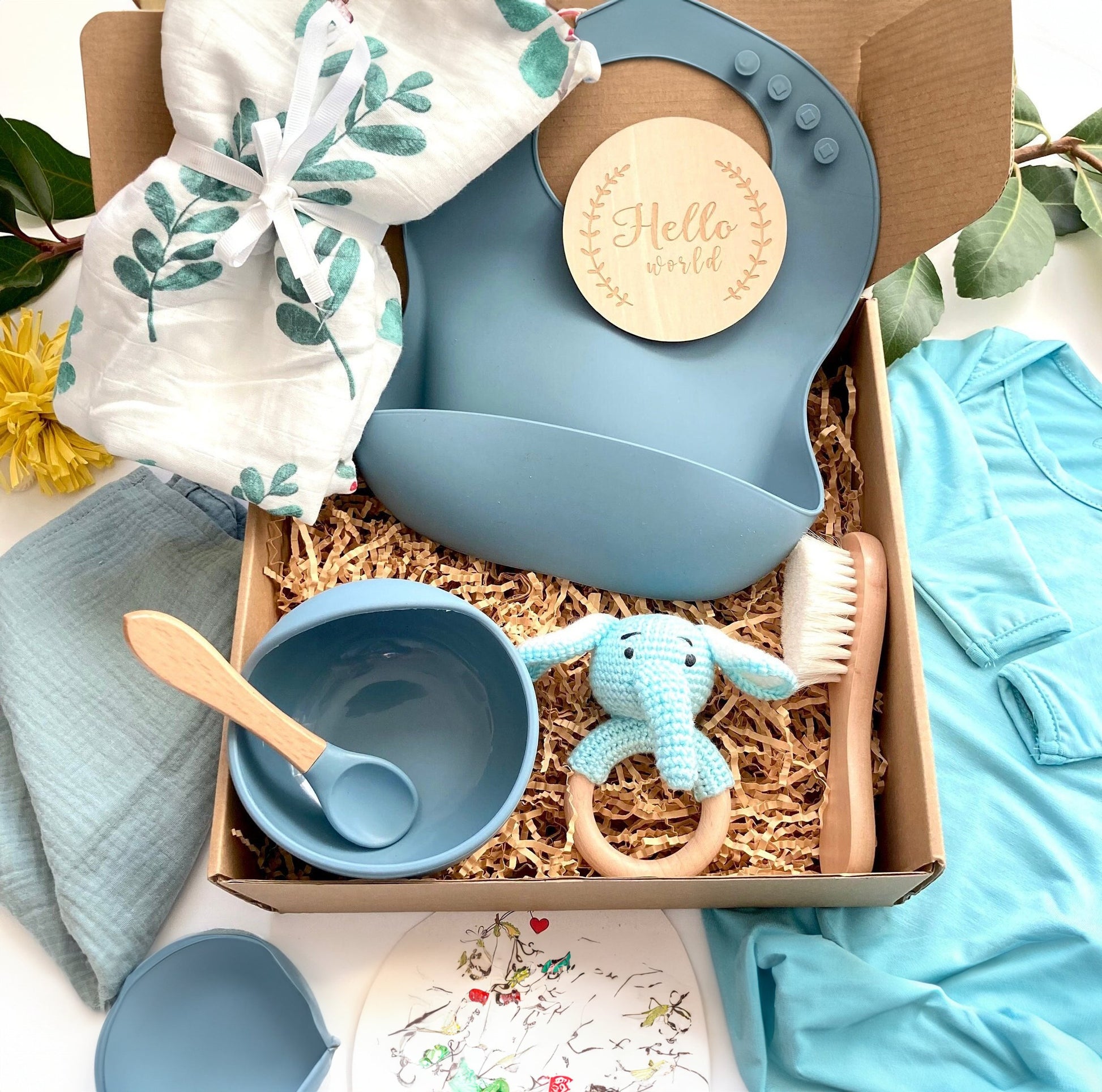 Newborn-BabyGift-Box-blue-elephant-details