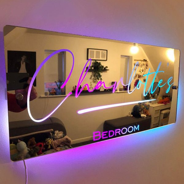 Personalisierter Namensspiegel – Leuchtender Spiegel für Sie