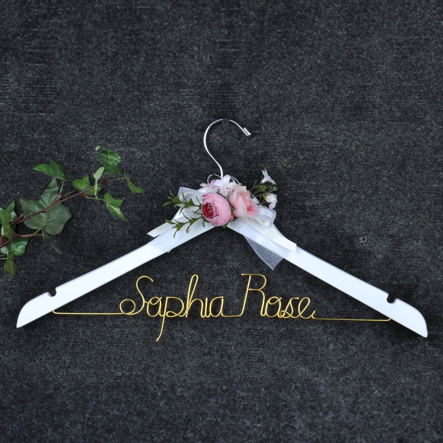 personalized-bridal-hanger-white/gold-set