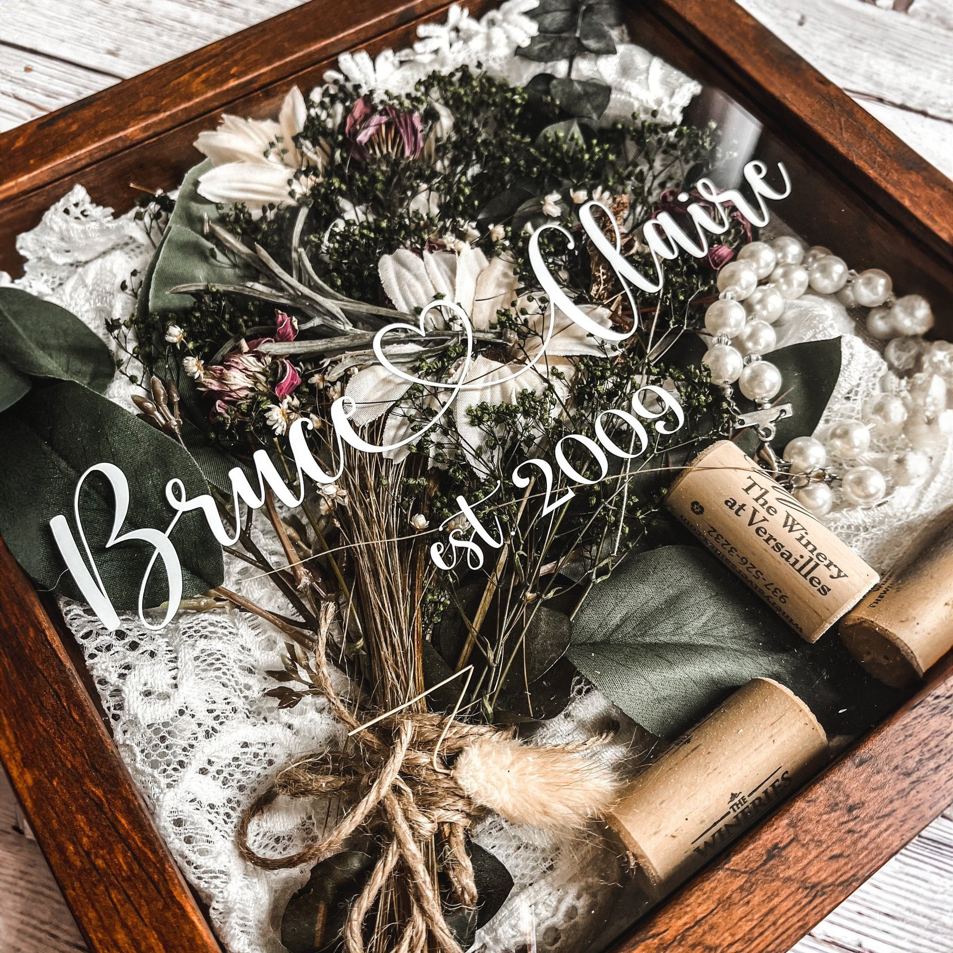 personalized-wedding-keepsake-shadowbox-honey-brown-set-details