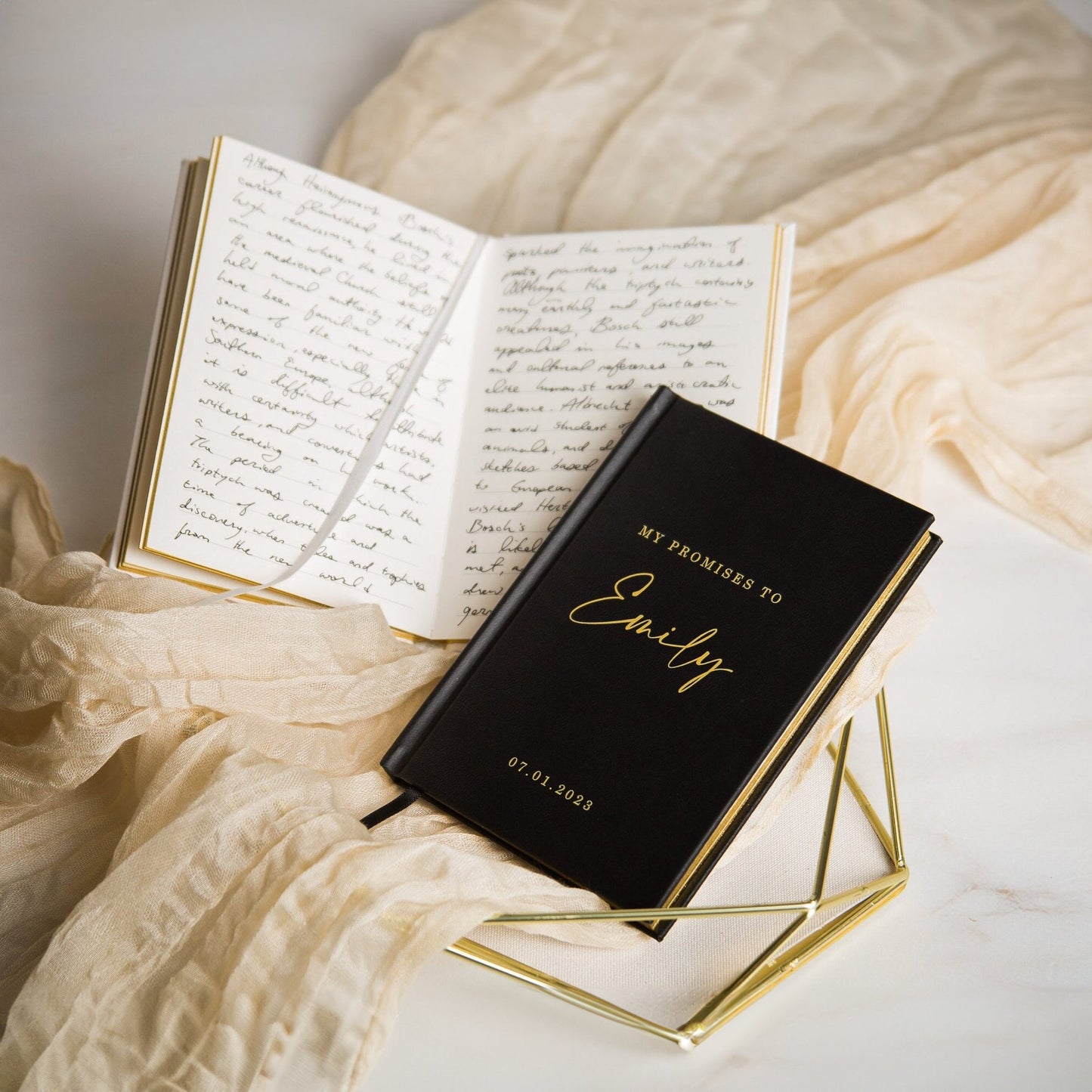 wedding-vow-book-set-luxe-edition-display